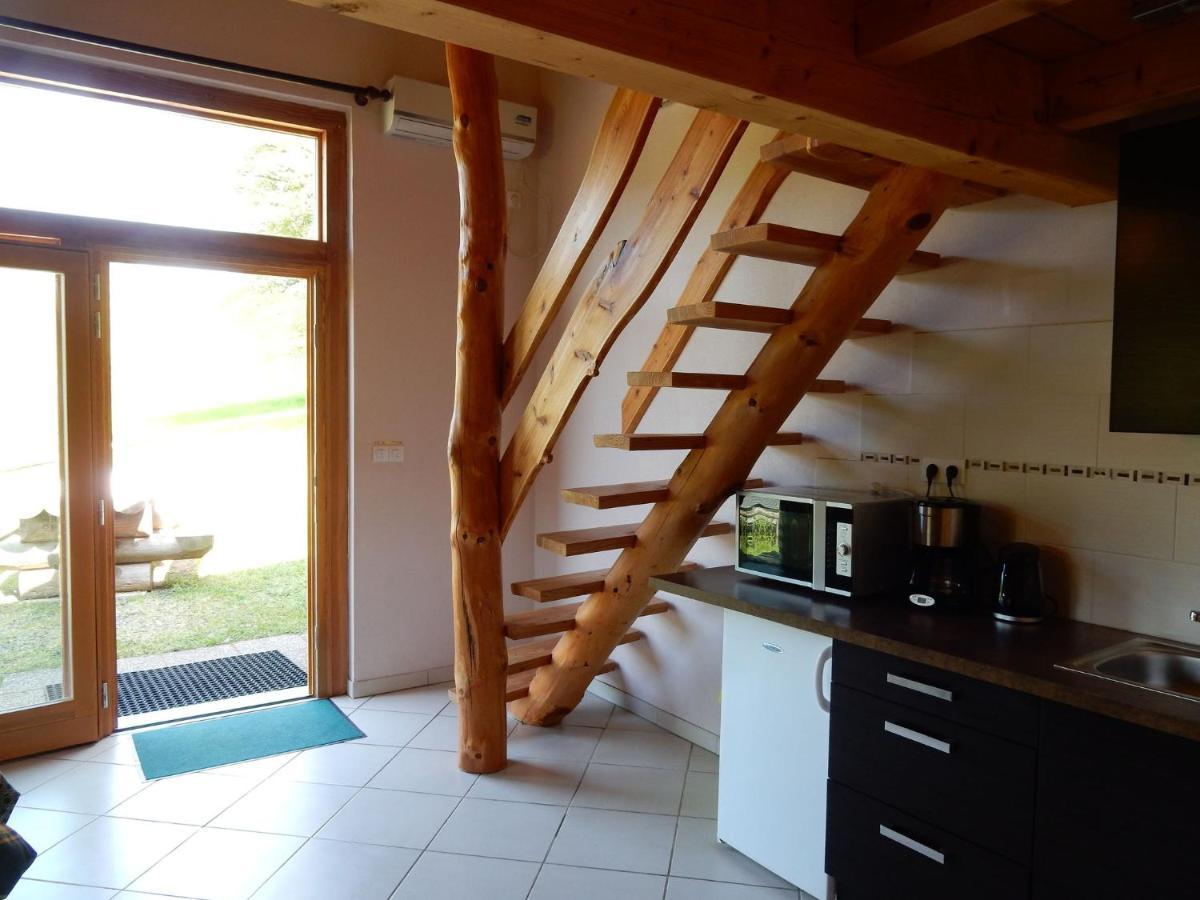 Cosy Holiday Home With Garden In Walscheid Kültér fotó
